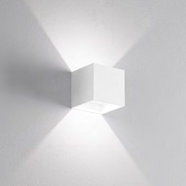 lampada-da-parete-isyluce-950-luce-calda