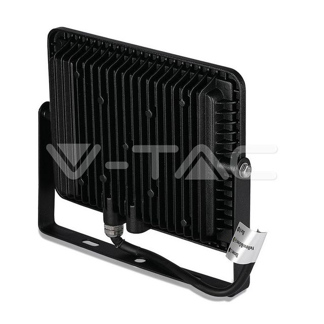 faretto-a-led-da-esterno-50w-luce-fredda-v-tac-sku21408