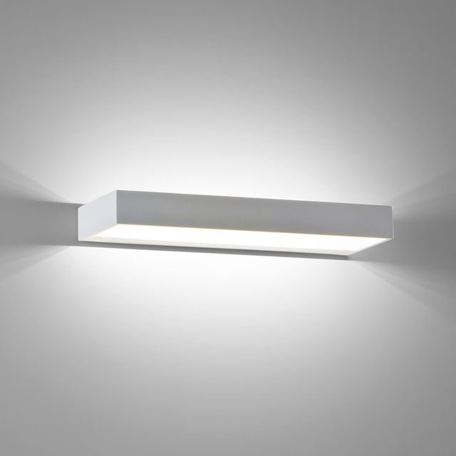 lampada-da-parete-isyluce-911-luce-calda
